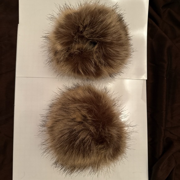 Faux Fur Brown Pom Pom Accessories - Picture 2 of 2